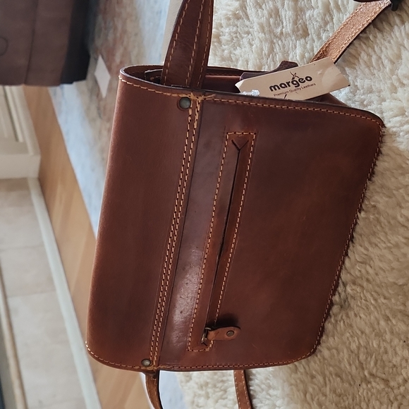 Beautiful NWT Italian Leather Handmade Unisex Crossbody Bag 🤎🇮🇹 - Picture 5 of 16